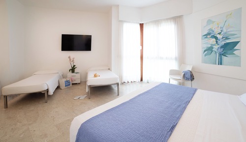 Superior-Vierbettzimmer, Balkon, eingeschränkter Meerblick