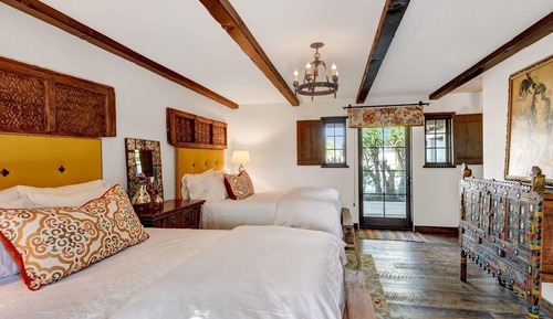 Luxury Villa (includes 2 nights free)