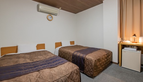 Standard-Zweibettzimmer, Nichtraucher (with Private Bathroom, Main)