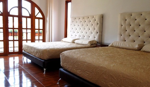 Familienzimmer, Mehrere Betten, Gartenblick