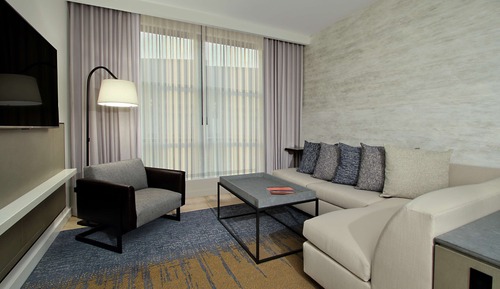 Suite, 1 Schlafzimmer, barrierefrei (Roll-In Shower)