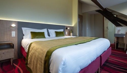 Superior-Suite, mit Bad, Gartenblick (Chambre Licorne)