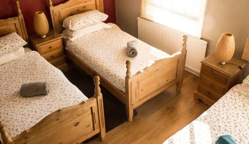 Dreibettzimmer, Gemeinschaftsbad (Room 3)