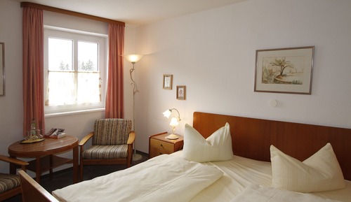 Standard-Doppel- oder -Zweibettzimmer, eigenes Bad