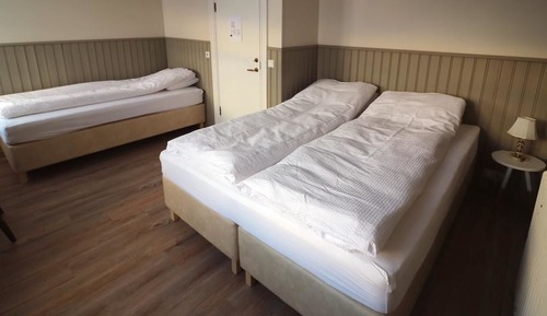 Dreibettzimmer, Gemeinschaftsbad (5)
