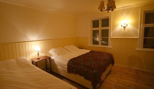 Dreibettzimmer, Gemeinschaftsbad (3)