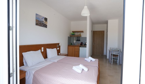 Basic-Doppel- oder -Zweibettzimmer