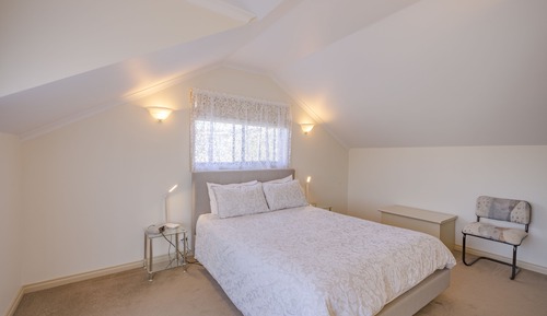Basic-Zimmer, 1 Queen-Bett, Nichtraucher, Buchtblick (Room 23)