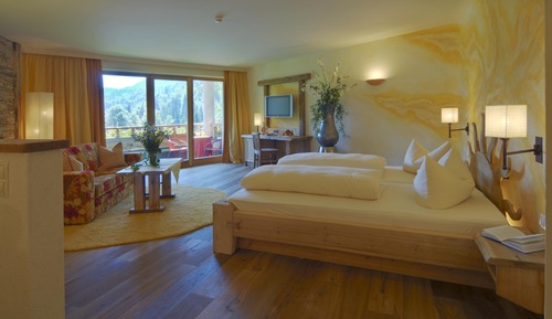 Suite, 1 King-Bett, Balkon, Seeblick (Cozy Sitting Corner)