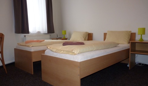 Basic-Zweibettzimmer, barrierefrei (+1)