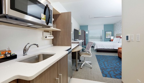 Suite, 1 King-Bett, barrierefrei, Nichtraucher (Roll-In Shower)