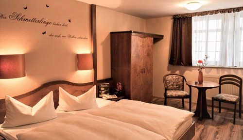 Comfort-Doppel- oder -Zweibettzimmer