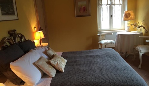 Suite, Verbindungszimmer (Vescovo)