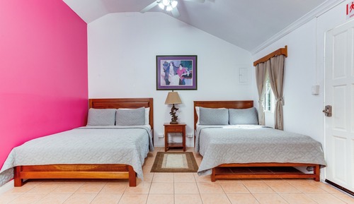 Standardzimmer, Mehrere Betten, Nichtraucher, Poolblick