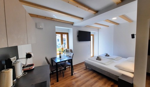 Luxury-Studiosuite, Hügelblick