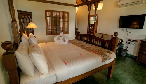 Classic-Doppel- oder -Zweibettzimmer, 1 King-Bett, Nichtraucher, Flussblick