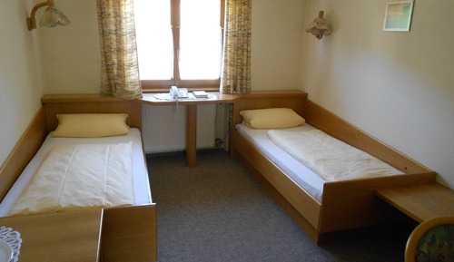 Standard-Zweibettzimmer