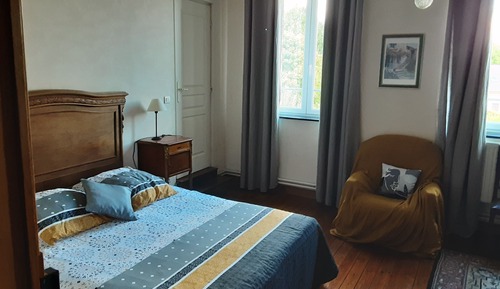 Doppelzimmer (Yellow)
