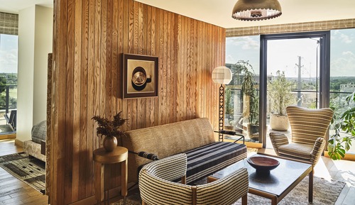 Zimmer, Balkon (Proper)