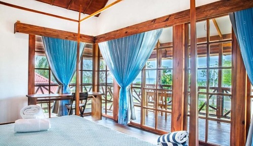 Caribbean House Ocean Front, King Size Suite