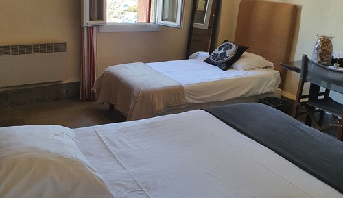 Familienzimmer, Nichtraucher