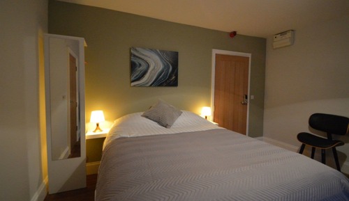 Standard-Studio, eigenes Bad