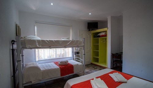 Classic-Dreibettzimmer, Nichtraucher, Gartenblick