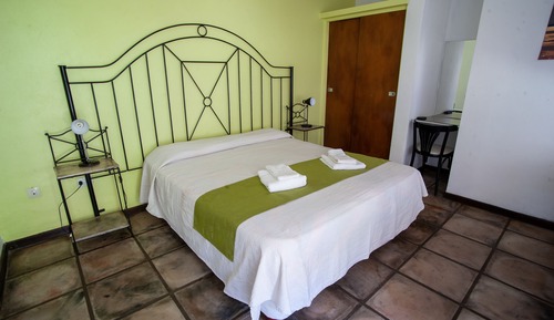 Classic-Doppel- oder -Zweibettzimmer, Nichtraucher, Gartenblick