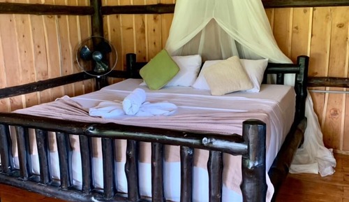 Romantische Ferienhütte, 1 Schlafzimmer, Poolzugang, Bergblick