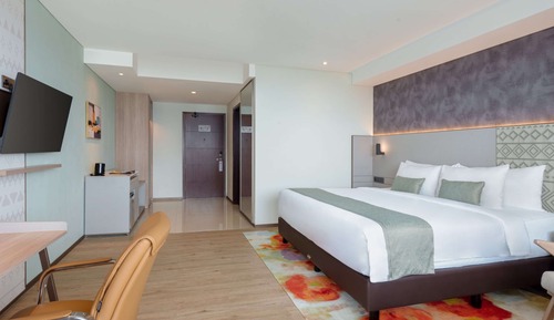 Grand Deluxe Room - 1 Queen Bed - Balcony - Sea View