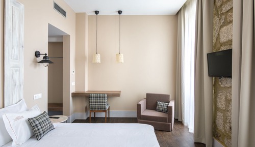 Standard-Doppel- oder -Zweibettzimmer