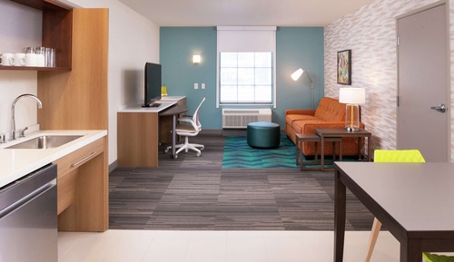 Suite, 1 King-Bett, barrierefrei (Mobility & Hearing, Roll-in Shower)