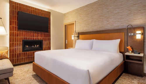 2 Bedroom Bi-Level Casita w/Kitchen