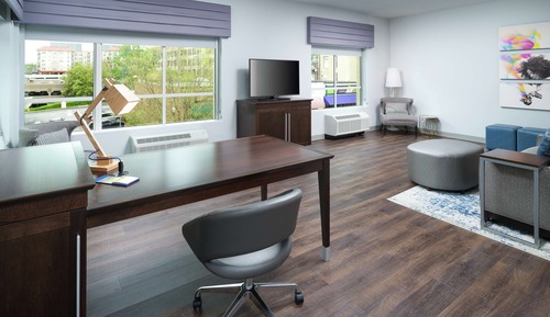 Suite, 1 King-Bett, Kühlschrank und Mikrowelle