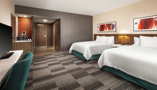 Zimmer, 2 Queen-Betten, barrierefrei (Roll-In Shower)