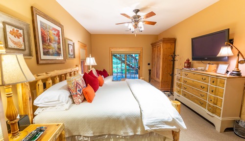 Zimmer (Mountain Laurel)