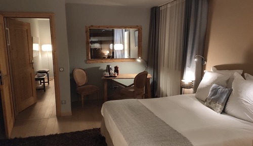 Comfort-Suite, mit Bad (rez de jardin)