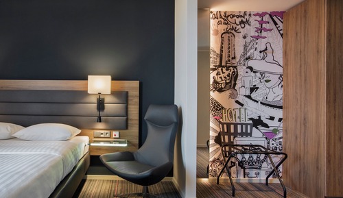 Zimmer, 1 Queen-Bett, Stadtblick