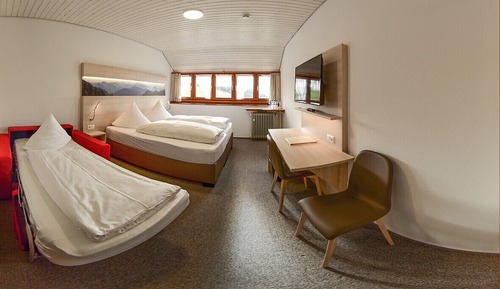 Dreibettzimmer