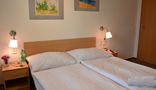 Doppelzimmer (8)