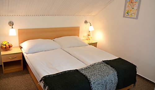 Doppel- oder Zweibettzimmer (12)