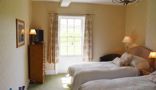 Zweibettzimmer, mit Bad, Gartenblick