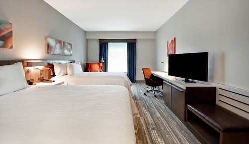 Zimmer, 2 Queen-Betten, barrierefrei (Hearing)