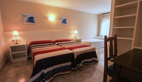 Dreibettzimmer