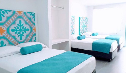 Dreibettzimmer, Mehrere Betten