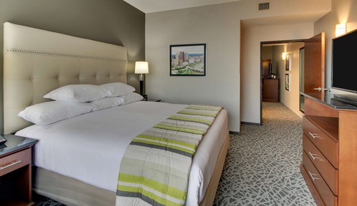 Suite, 1 King-Bett und Schlafsofa, barrierefrei (2 Rooms, Hearing, Tub, Upper Floor)