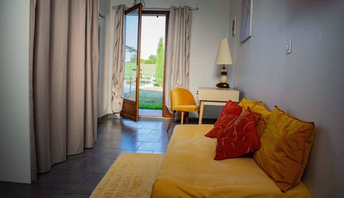 Zimmer (Ocre)
