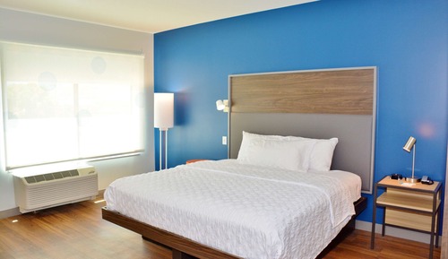 Zimmer, 1 King-Bett, barrierefrei (Hearing)