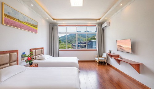 Elite-Zweibettzimmer, Hügelblick