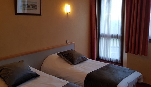 Standard-Zweibettzimmer, mit Bad